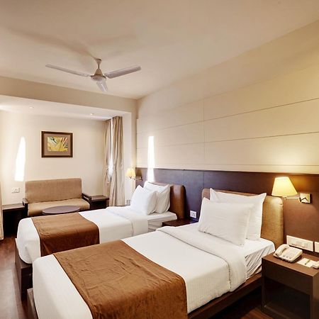 Whispering Palms Hotel ジャイプール エクステリア 写真