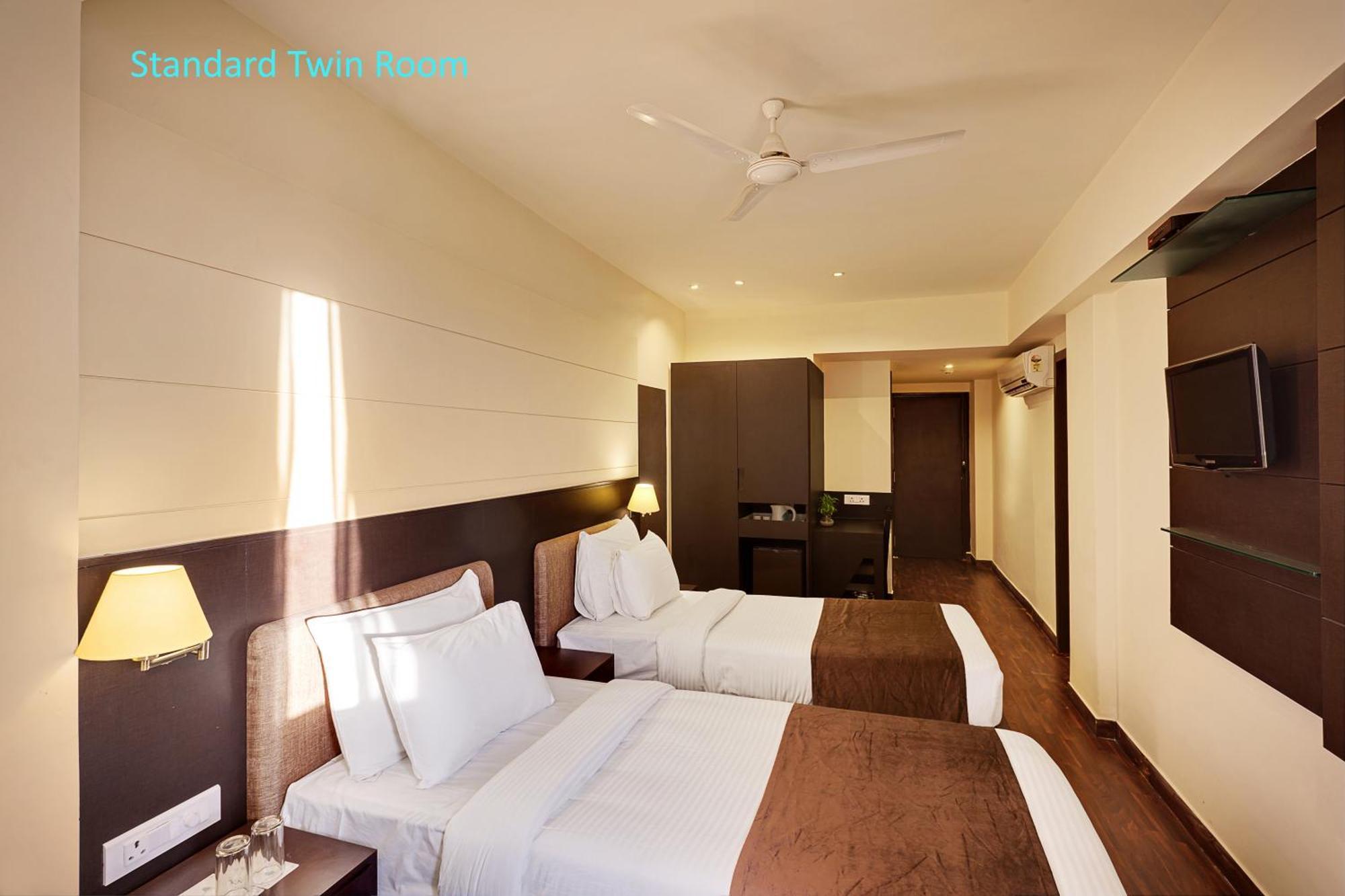 Whispering Palms Hotel ジャイプール エクステリア 写真